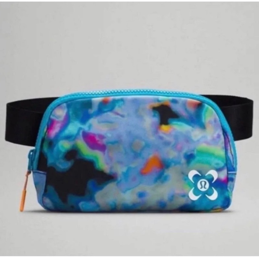 Euphoria Multi Lululemon Seawheeze exclusive Belt Bag! Continuous loop 😍